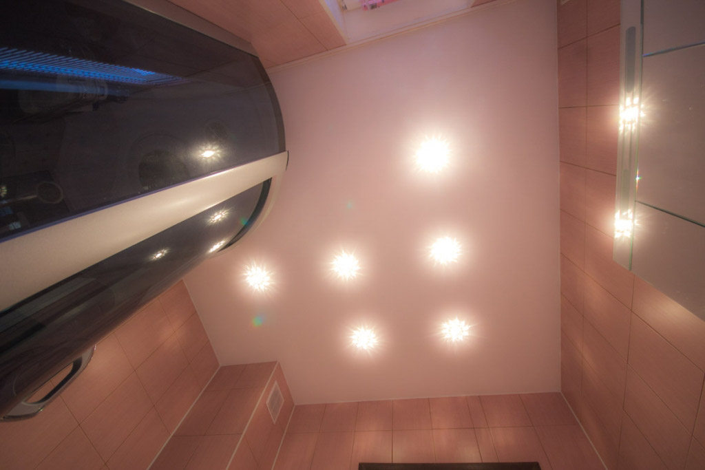 Матовый натяжной потолок в ванной цена